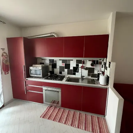 Apartment Red House Con Garage *