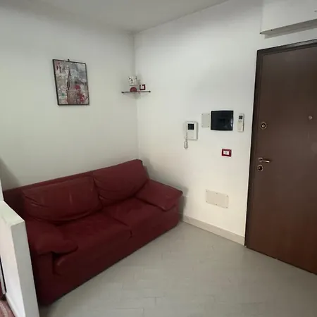 Red House Con Garage